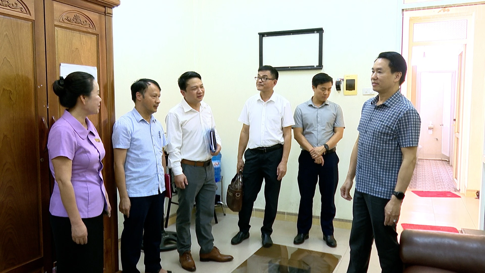 baolaocai-tr_nhung-kiem-tra00-03-53-01still011.jpg