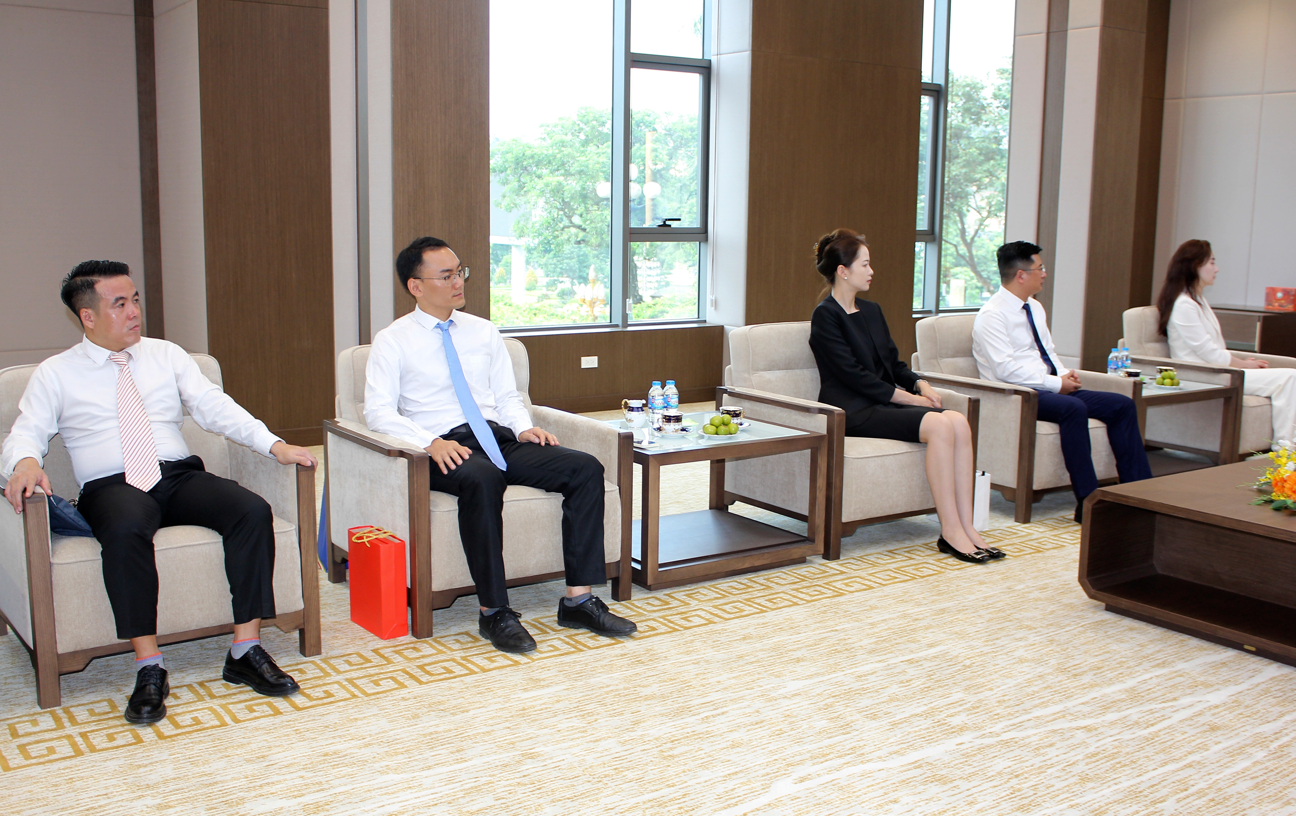 Đoàn công tác của Công ty TNHH Tập đoàn Xây dựng Thái Bình Dương (Trung Quốc) tại buổi làm việc với tỉnh Lào Cai. img-6956.jpg