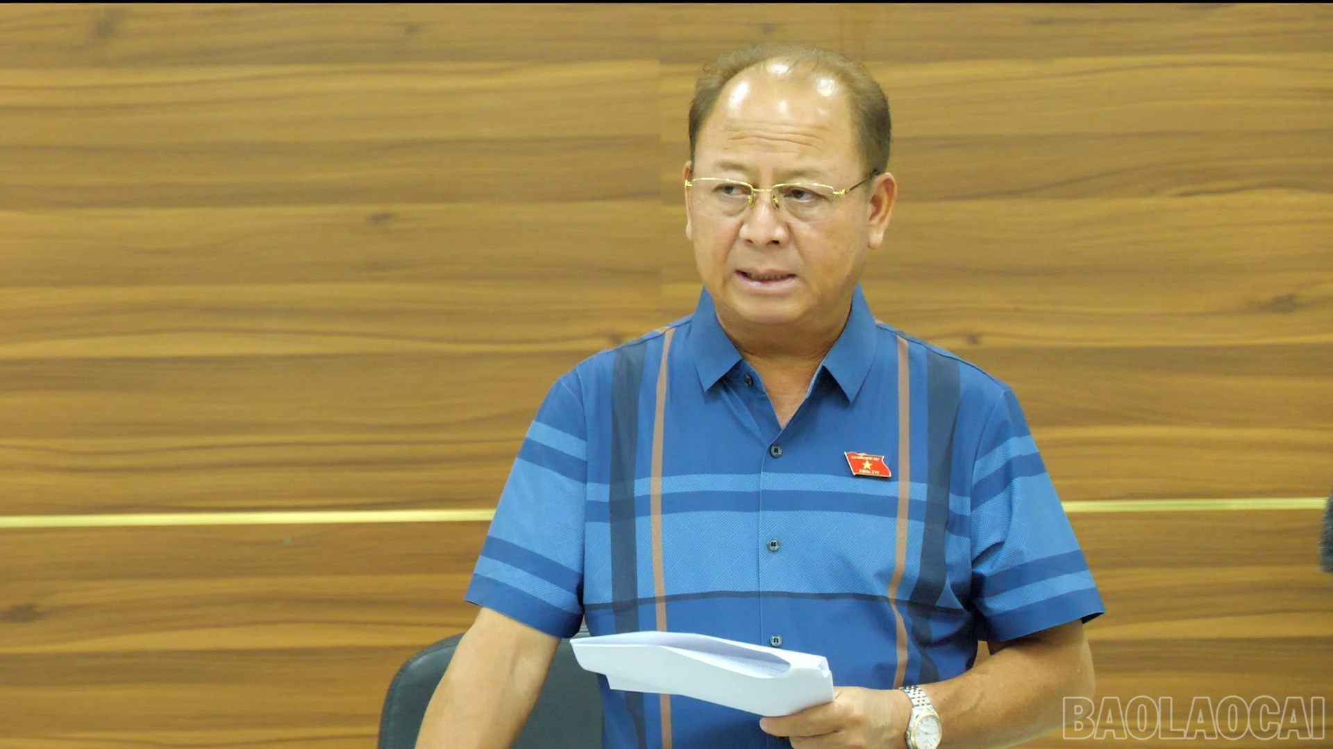 Đồng chí Sùng A Lềnh - Phó Trưởng đoàn Đại biểu Quốc hội chuyên trách tỉnh Lào Cai phát biểu tại buổi giám sát.