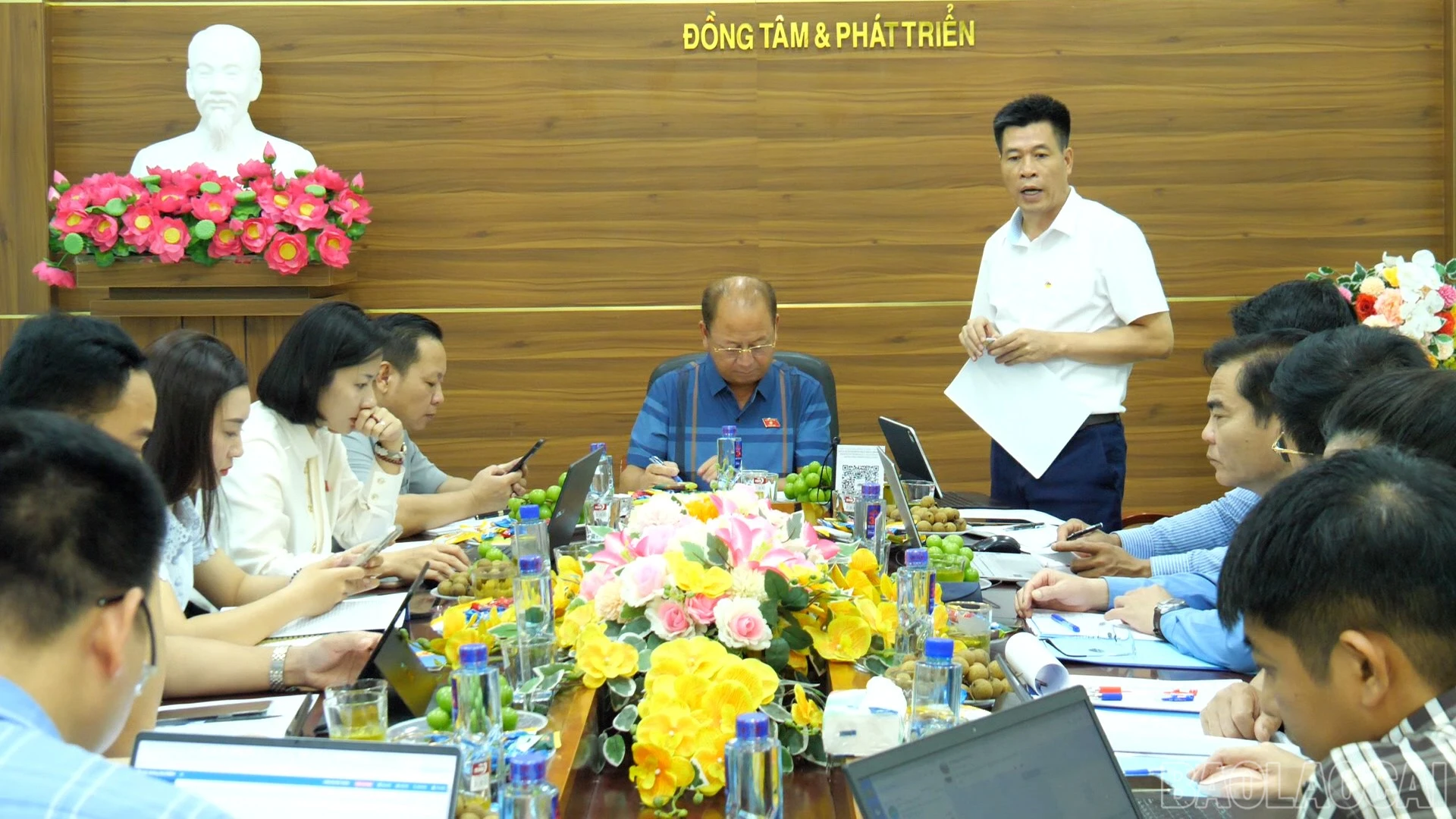 Tại buổi làm việc, lãnh đạo Công ty Cổ phần Đồng Tả Phời nêu ý kiến, kiến nghị với đoàn giám sát Quốc hội.