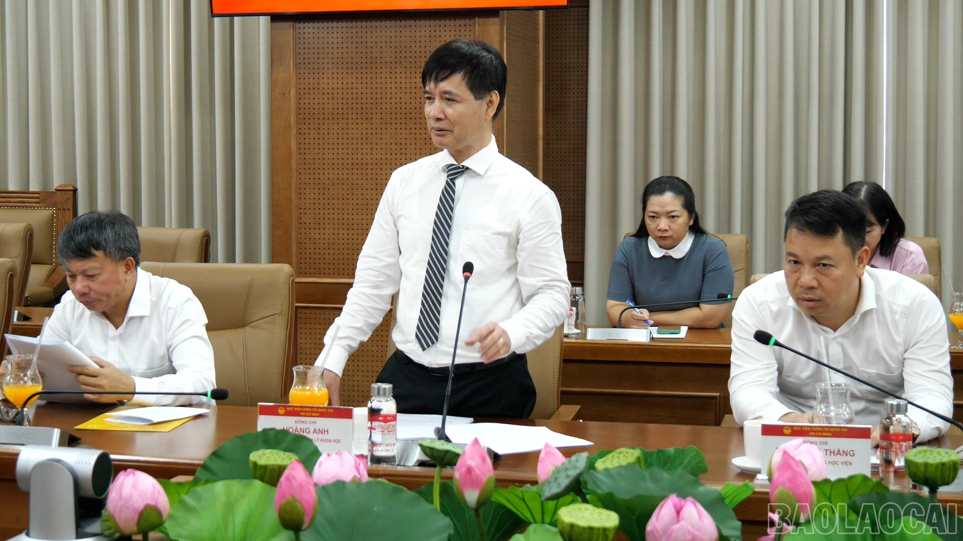 baolaocai-br_tham-dinh-chuan-200-26-52-46still003.jpg