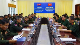 Đoàn cán bộ Quân đội Hoàng gia Campuchia thăm Bộ Chỉ huy Quân sự tỉnh Lào Cai