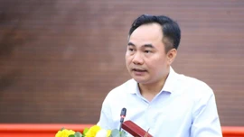 Công an phát hiện doanh nghiệp thu ngoài sổ sách số tiền lớn của lao động Việt