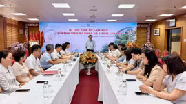 Bí thư Tỉnh ủy Dương Quốc Huy thăm và làm việc tại Bệnh viện Đa khoa số 1