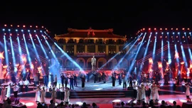 Lãnh đạo Đảng, Nhà nước dự cầu truyền hình kỷ niệm 85 năm Ngày Bác Hồ về nước trực tiếp lãnh đạo cách mạng Việt Nam