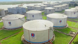 Thủ tướng yêu cầu nghiên cứu nâng dự trữ xăng dầu lên 90 ngày nhập khẩu