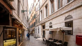 Cung điện thế kỷ 15 ở Venice trở thành không gian triển lãm nghệ thuật Việt Nam