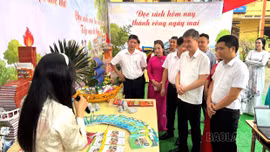 Việt Hồng tổ chức lễ phát động hưởng ứng Ngày Sách và Văn hóa đọc Việt Nam