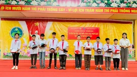 Âu Lâu: Tuyên truyền pháp luật cho hơn 800 học sinh, giáo viên và phụ huynh