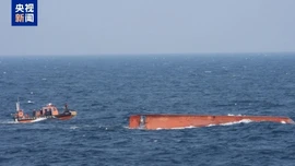 Thêm một tàu cá Trung Quốc bị lật ở vùng biển gần Hàn Quốc, 9 người mất tích