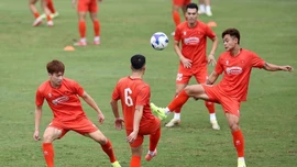 ĐT Việt Nam vượt qua CLB CAHN trong "cơn mưa bàn thắng"