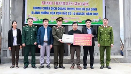 Xã Bát Xát bàn giao nhà ở trong "Chiến dịch Quang Trung"