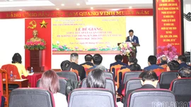 Bế giảng lớp cao cấp lý luận chính trị hệ không tập trung K71.B06