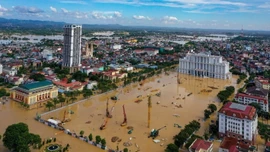 Hỗ trợ sau lũ ở Thái Nguyên: Làm xong việc chứ không làm hết giờ