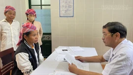 Gần 200 người dân được khám, tư vấn miễn phí bệnh lý tuyến giáp