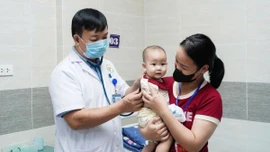 Cảnh báo Adenovirus gia tăng ở trẻ em thời điểm giao mùa