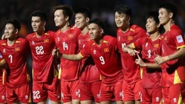 Tuyển Việt Nam tụt hạng FIFA, bị Indonesia áp sát