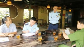 Phạt hành chính 2 triệu đồng với hộ kinh doanh Sa Mộc tại xã Tả Van 