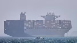 Mỹ tiến hành không kích Iran sau các vụ tấn công ở Hormuz