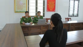 Công an phường Cam Đường xử phạt hành vi chia sẻ nội dung phản cảm trên không gian mạng