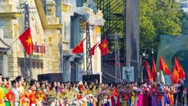 Người lao động vui mừng khi có thêm một ngày nghỉ lễ vào 24/11 hàng năm