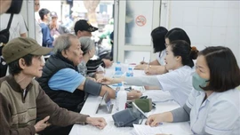 Thực hiện hiệu quả Chương trình chăm sóc sức khỏe, dân số và phát triển