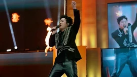 Tùng Dương chinh phục khán giả trẻ bằng những màn trình diễn ấn tượng