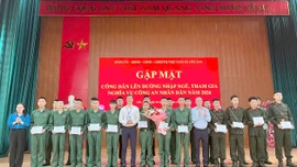 Xã Cốc San gặp mặt, động viên công dân nhập ngũ và thực hiện nghĩa vụ Công an nhân dân