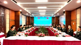Bộ đội Biên phòng Lào Cai (Việt Nam) và khu Mông Tự (Trung Quốc) hội đàm định kỳ