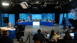 Hủy bỏ khuyến nghị tiêm vaccine viêm gan B cho trẻ sơ sinh tại Mỹ