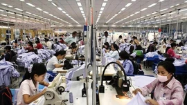 Anh tuyên bố không áp thuế với quần áo và một số sản phẩm khác từ Campuchia