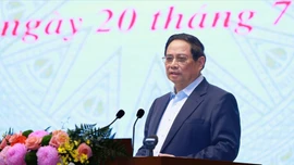 Thủ tướng: Chấm dứt tình trạng 'cò làm giấy tờ'