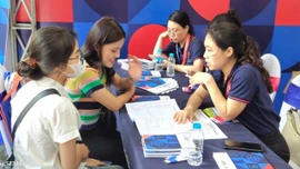 Nhiều trường công bố điểm sàn xét tuyển đại học