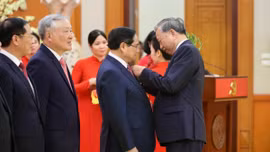 Tổng Bí thư Tô Lâm dự Lễ trao tặng Huân chương Quân công và Huy hiệu Đảng