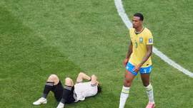 Brazil 2-1 Nhật Bản: Các vũ công Samba ngược dòng kịch tính