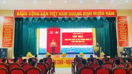 Phường Nghĩa Lộ thăm, động viên tân binh tại các đơn vị quân đội