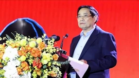 Thủ tướng kêu gọi chung sức đồng lòng, đồng cam cộng khổ, chia sẻ với đồng bào miền Trung