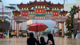 Miền Nam Thái Lan hứng chịu mưa lũ kỷ lục, Hat Yai sơ tán toàn bộ dân cư