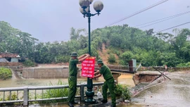 Công an Lào Cai chủ động ứng phó và hỗ trợ Nhân dân khắc phục hậu quả hoàn lưu bão số 10