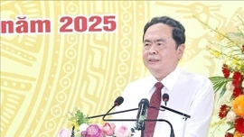 Chủ tịch Quốc hội: Chính quyền phải chủ động đến với dân chứ không đợi dân đi đến chính quyền