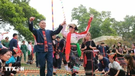 Phát triển công nghiệp văn hóa gắn với tăng trưởng bền vững