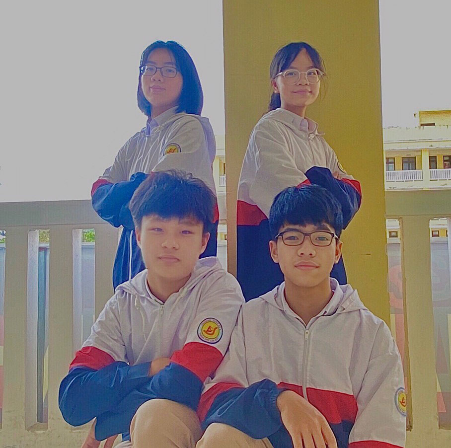 Nhóm học sinh thực hiện dự án. 2.jpg