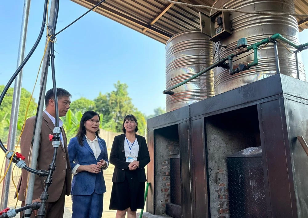 he thong bep dun nuoc nong.JPG