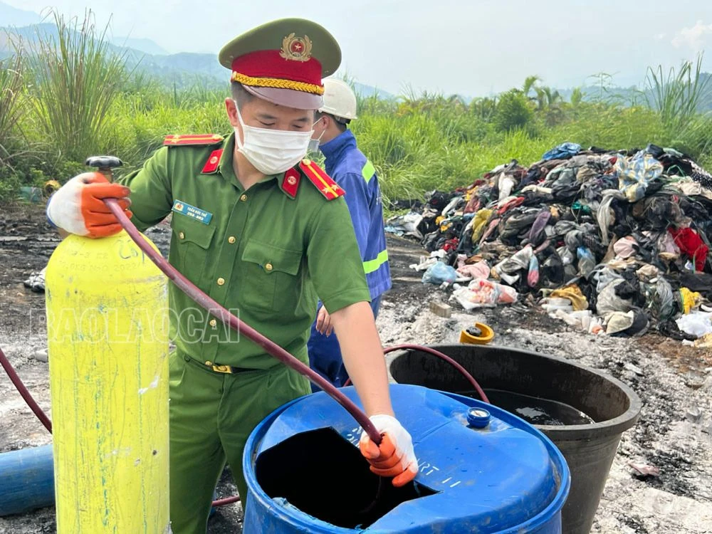 ẢNh 6. Khí cười được xả theo đúng quy định của Pháp Luật.jpg