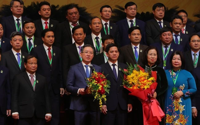 Ông Lương Quốc Đoàn, Ủy viên Trung ương Đảng, Chủ tịch Trung ương Hội Nông dân Việt Nam khoá VIII phát biểu.