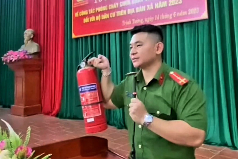 hướng dẫn cách sử dụng bình chữa cháy.jpg