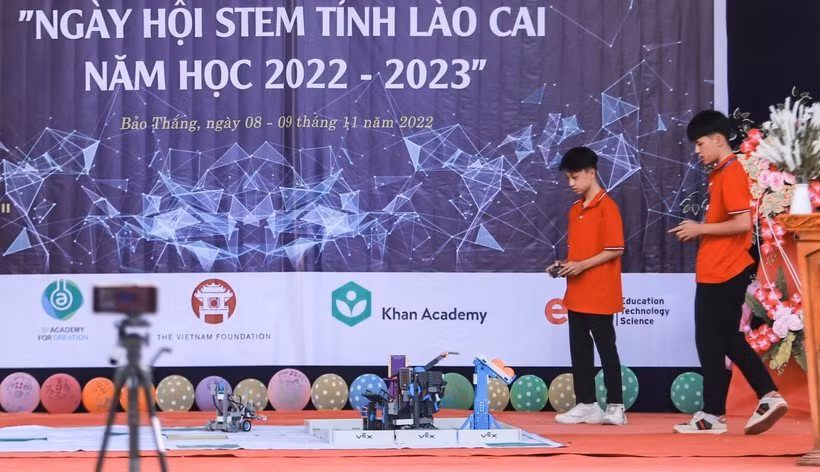 Học sinh huyện Bảo Thắng tham dự Ngày hội Stem tỉnh Lào Cai.