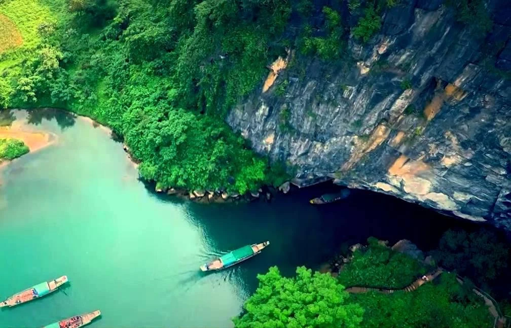 Phong Nha - Kẻ Bàng đẹp tựa như tranh vẽ