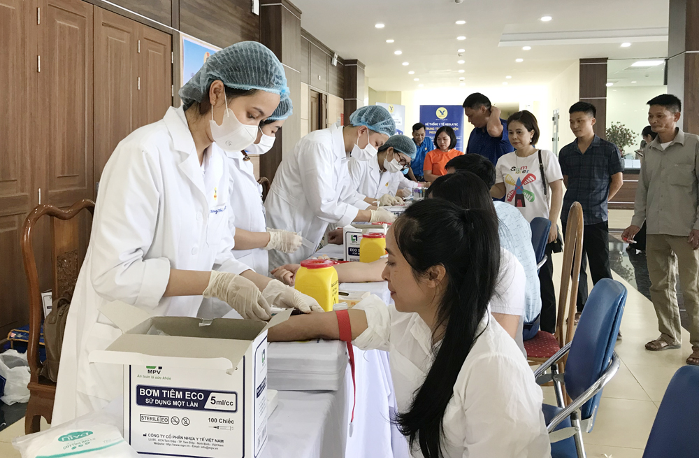 Trong đợt này có hơn 400 người lao động được tầm soát ung thư miễn phí. IMG-9114.jpg