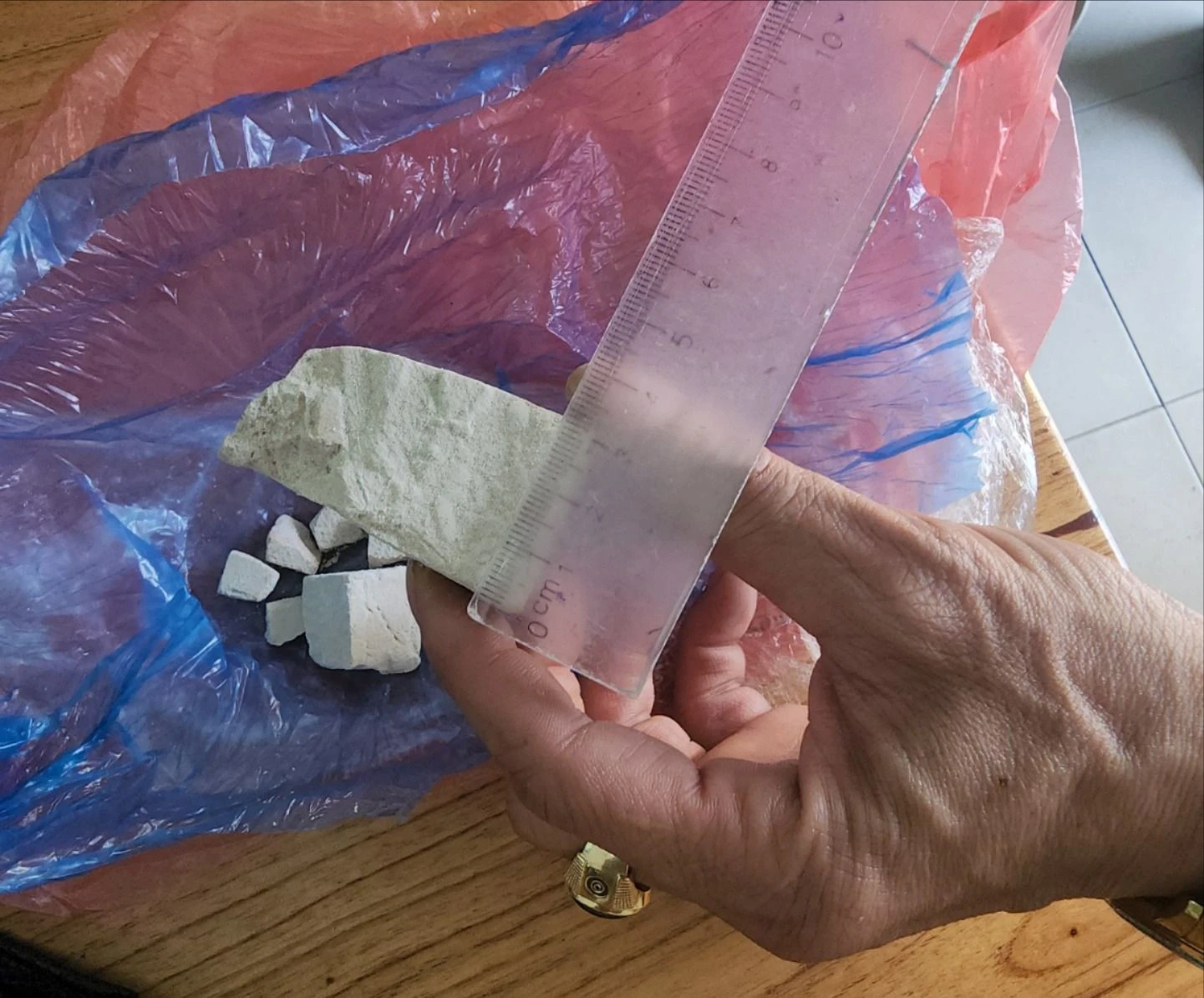 Ảnh 3. Tang vật thu giữ gồm 76,88g heroin.jpg